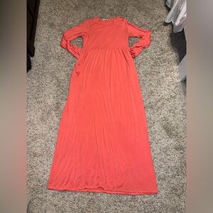 Women’s long maxi dress with long sleeves and pockets size xl